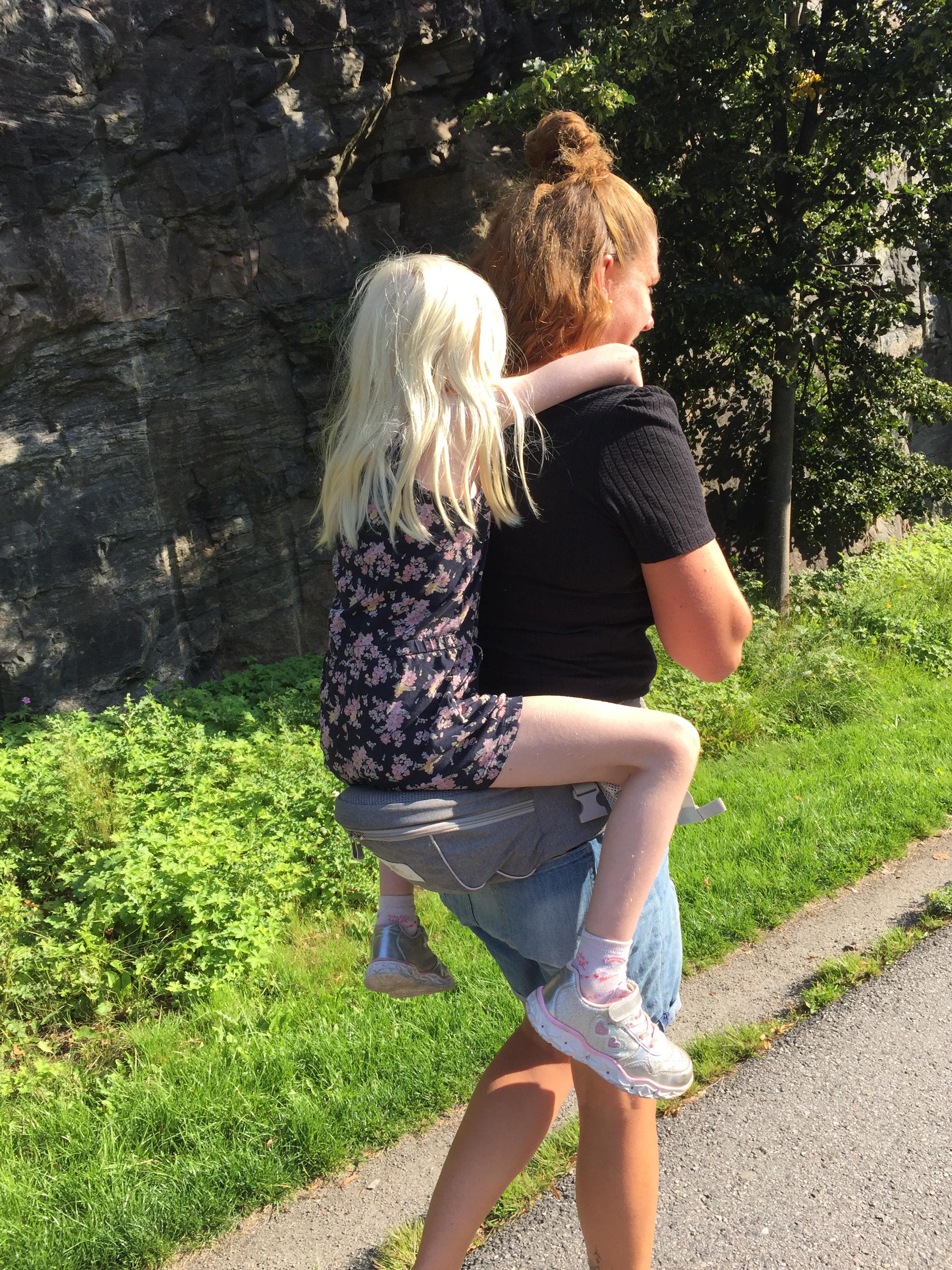 Hoftebærer til baby/barn 6mnd - 25kg