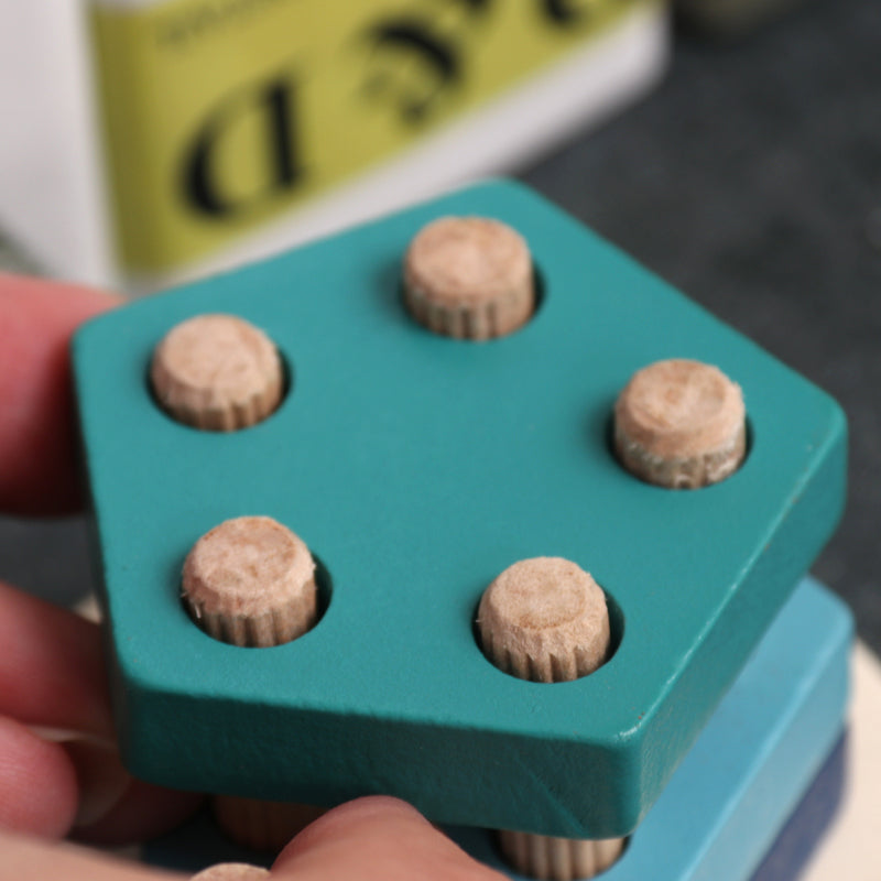 Montessori byggeklosser - Læringsleke til barn - Montessori aktivitetsleke