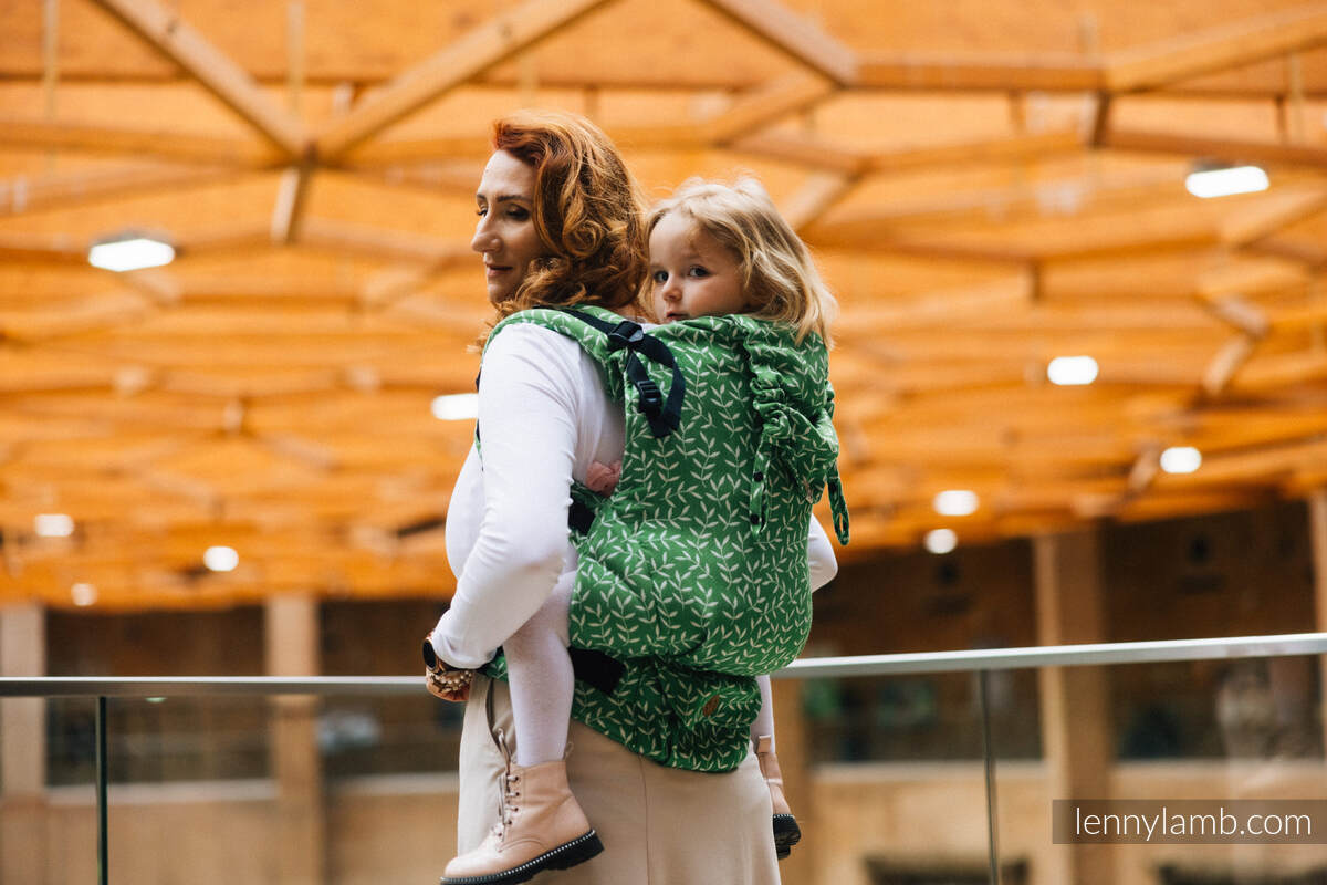 Lennylamb LennyPreschool bæresele, Preschool Størrelse (54% bomull, 46% TENCEL™) - ENCHANTED NOOK - EVERGREEN