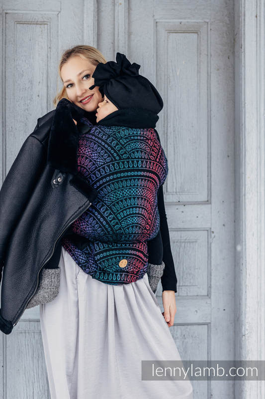 LennyUpGrade bæresele, (60% bomull, 28% merino ull, 8% silke, 4% cashmere) - PEACOCK'S TAIL - BLACK OPAL