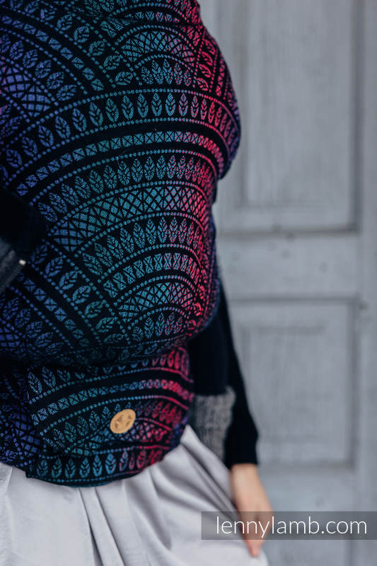 LennyUpGrade bæresele, (60% bomull, 28% merino ull, 8% silke, 4% cashmere) - PEACOCK'S TAIL - BLACK OPAL