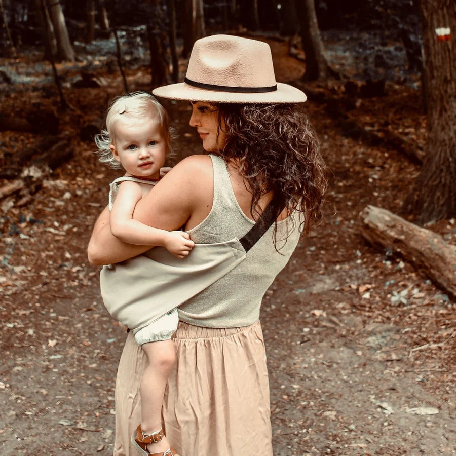 Motherbear Sling - Komfortabel og trygg bæresele med redusert belastning