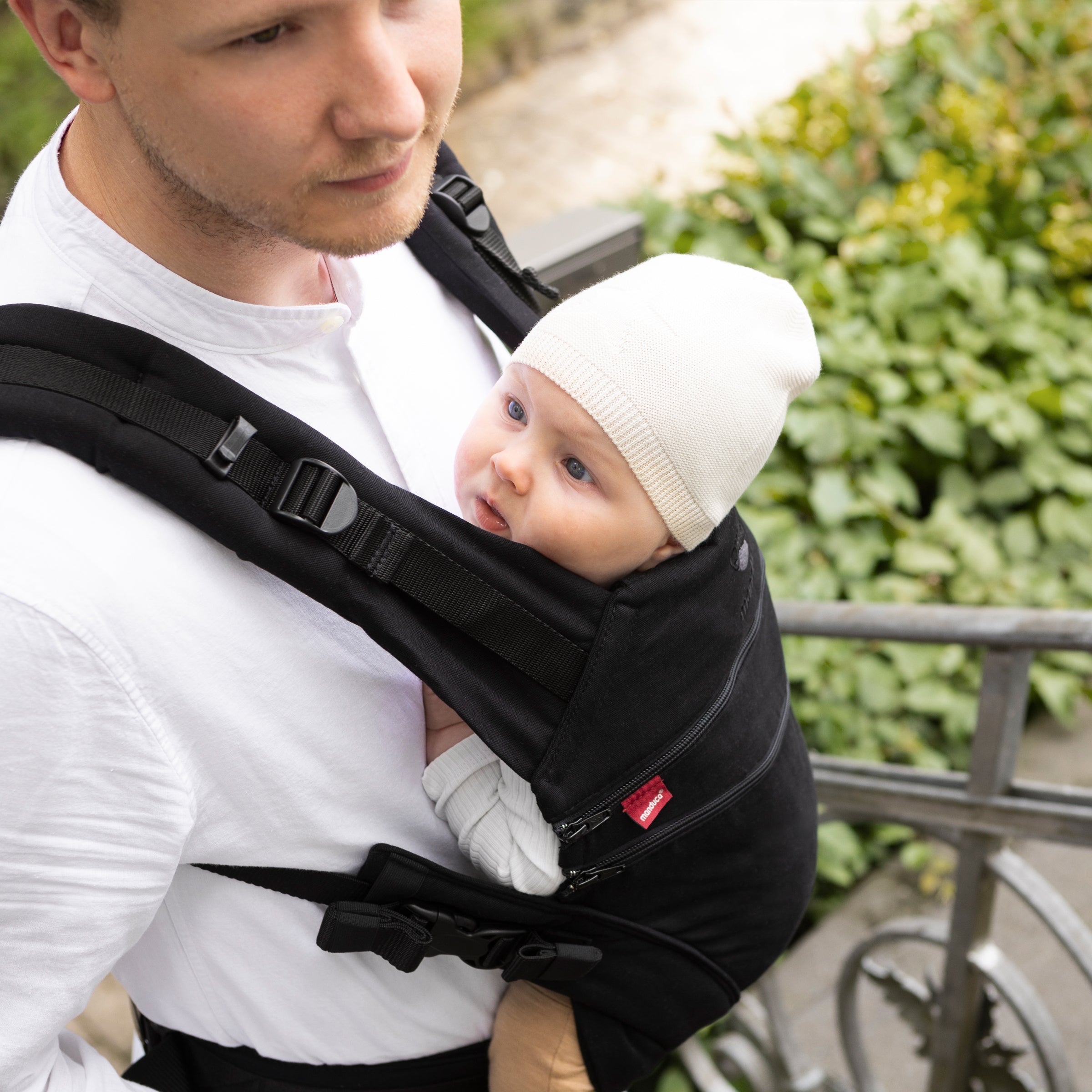 Manduca XT Bæresele - MonochromeEdition Obsidian